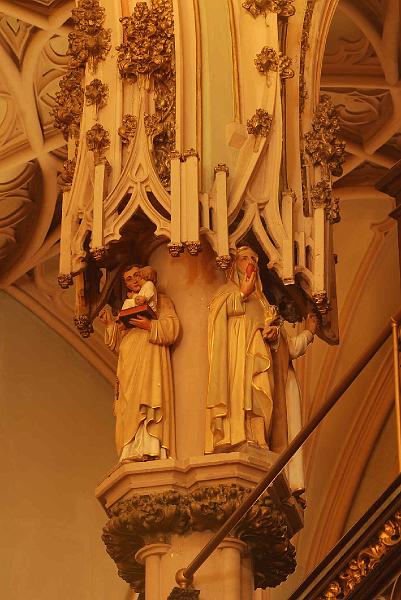 StatueDetail03.jpg